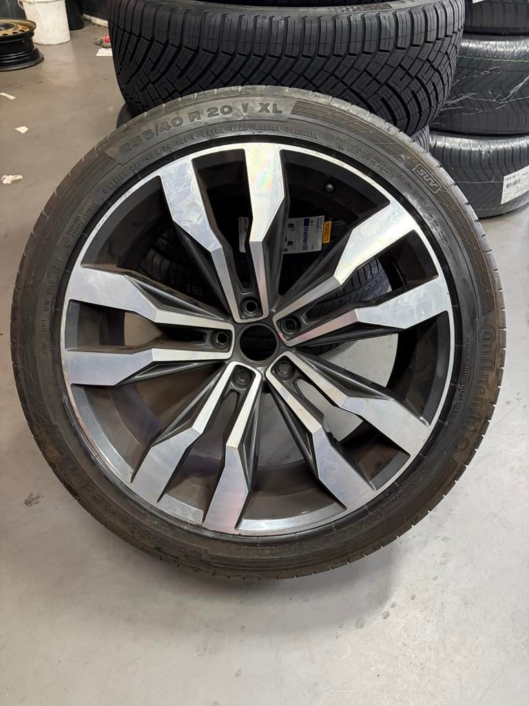 Suzuka 20 inch velg met Continental band, Auto-onderdelen, Banden en Velgen, Ophalen, Gebruikt, 255 mm, Banden en Velgen