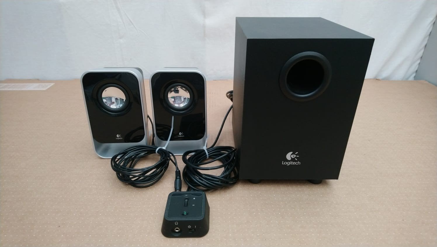 Logitech speakerset LS21, Computers en Software, Ophalen, Zo goed als nieuw, Audiokanaal 2.1, Logitech G