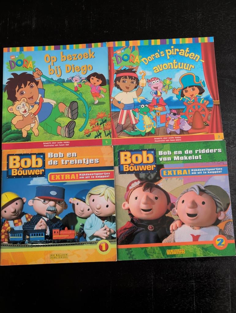 Dora en Bob de Bouwer boeken (4 stuks), Ophalen of Verzenden, Zo goed als nieuw, Diverse auteurs, Fictie algemeen