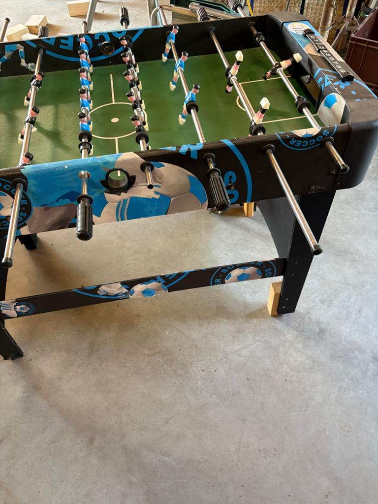 Voetbaltafel met gebruikerssporen - 80x118x61 cm, Ophalen of Verzenden, Gebruikt