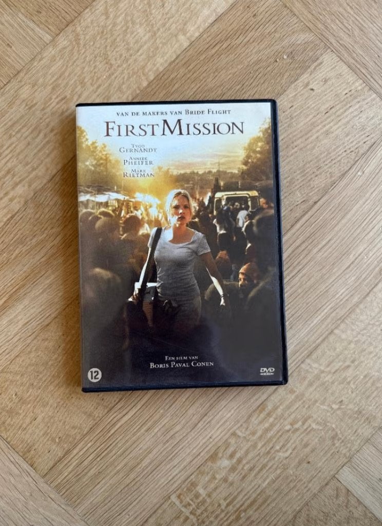 DVD: First mission, Cd's en Dvd's, Dvd's | Drama, Vanaf 12 jaar, Ophalen of Verzenden, Zo goed als nieuw, Drama