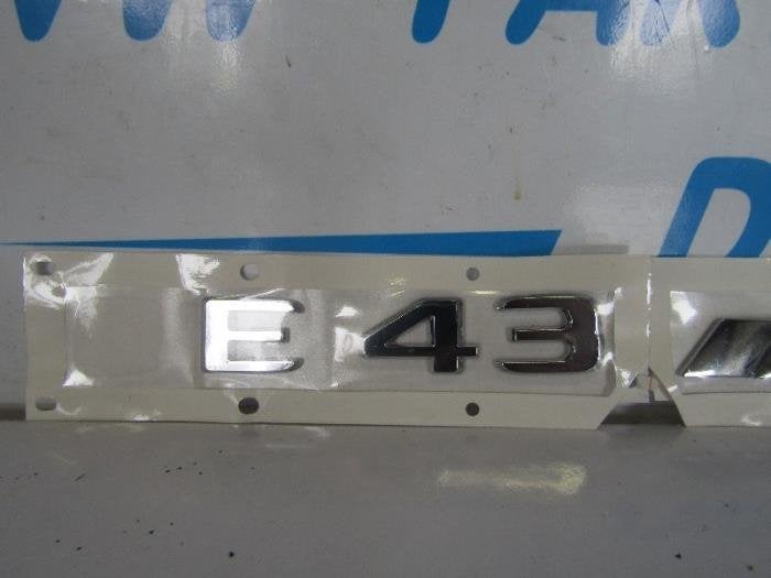 Embleem van een Mercedes E-Klasse, Gebruikt, -, Verzenden, -