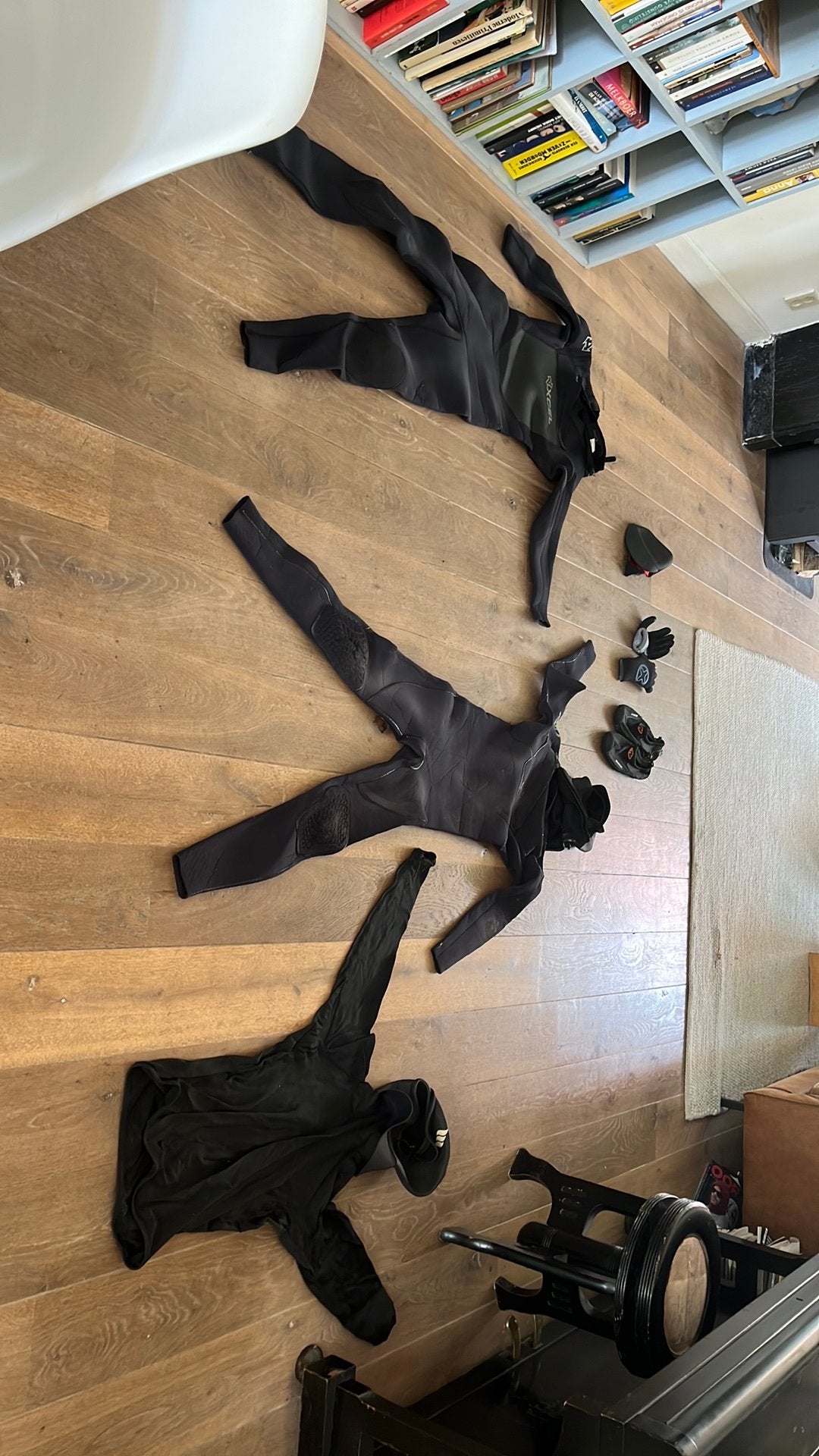 Twee surfpakken, schoenen, handschoenen en meer, Ophalen, Gebruikt, Overige typen