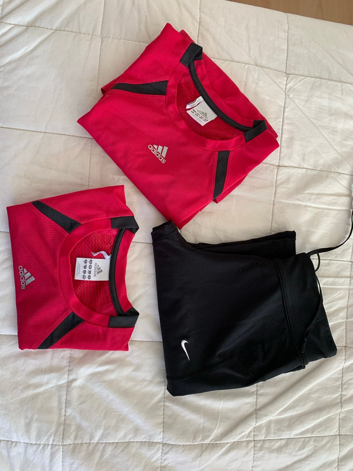Adidas sportshirt (2x) & Nike sportbroek maat 36, Adidas, Ophalen of Verzenden, Zo goed als nieuw, Kleding