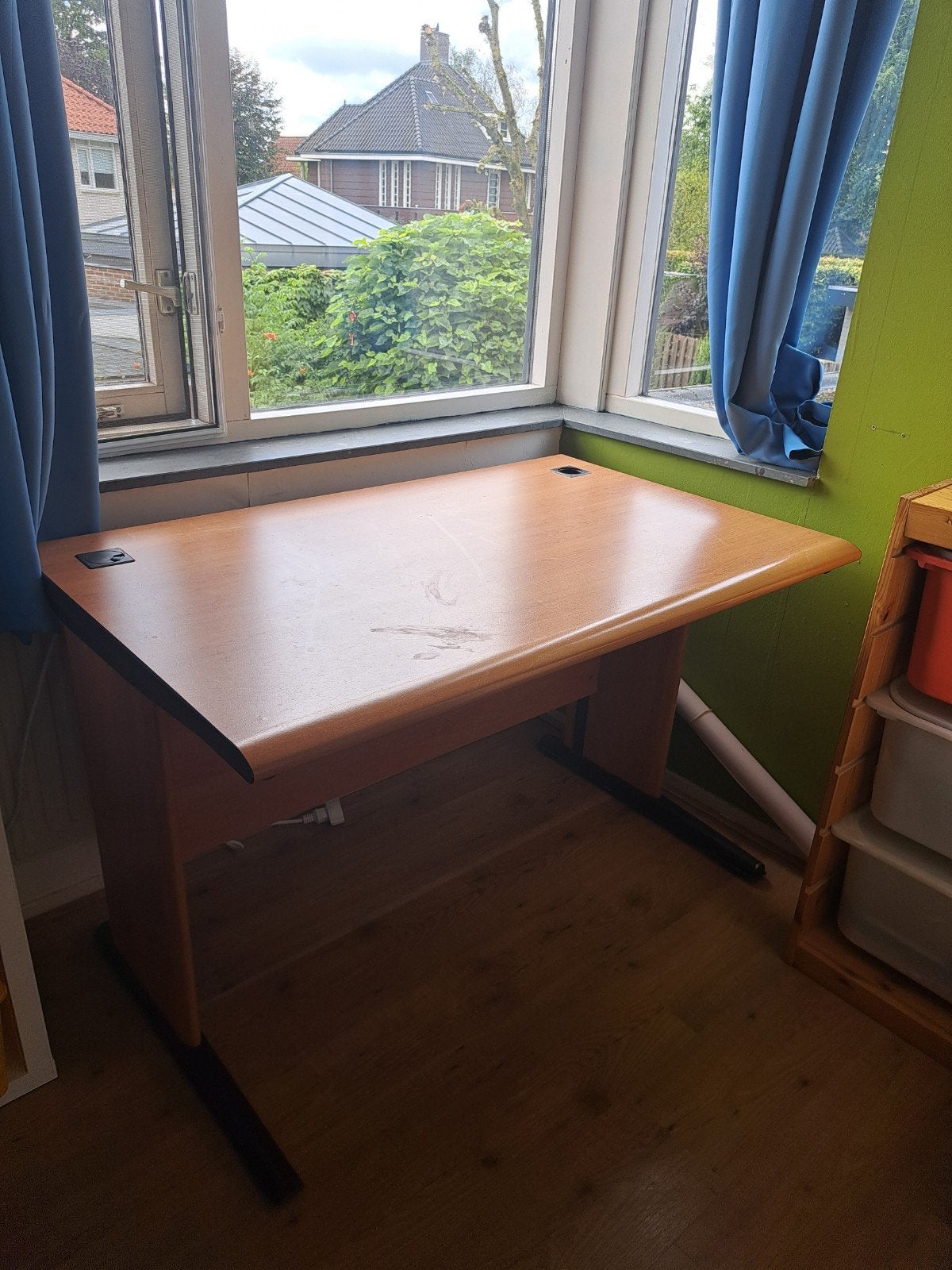 Bureau 120x75 cm, hoogte 75 cm, Ophalen, Gebruikt