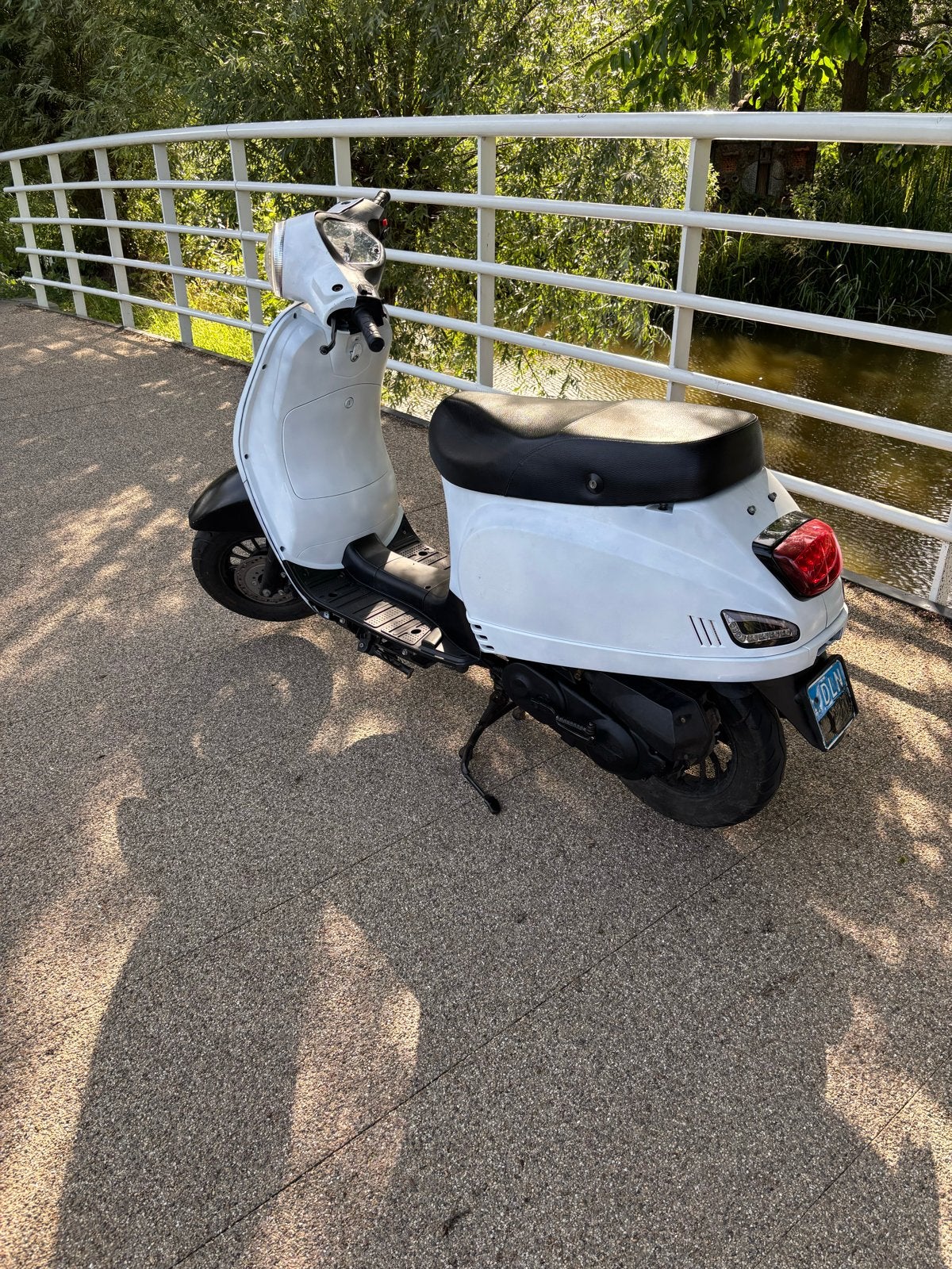 Witte scooter - Ideaal voor stadsritten, Ophalen, Gebruikt, Benzine, Overige merken