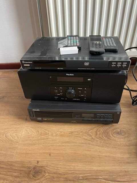 Philips CD speler, DVD, radio versterker en boxen, Gebruikt, 60 tot 120 watt, Stereo, Ophalen
