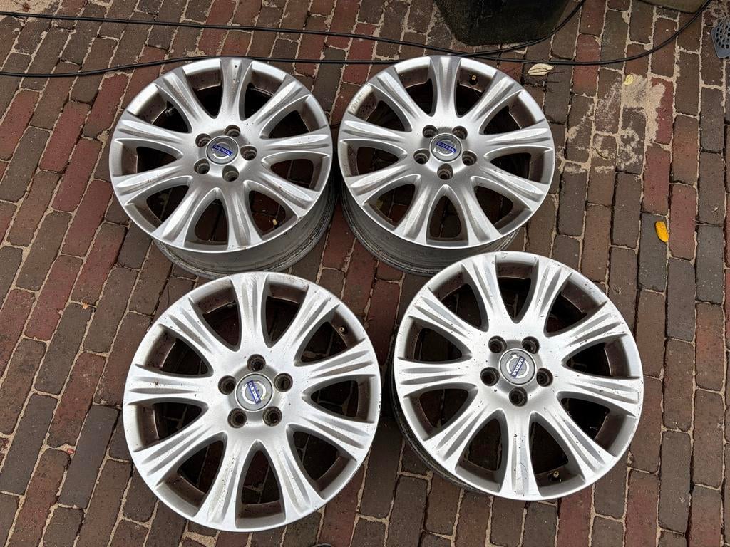 Originele Volvo V70 lichtmetalen velgen (set van 4), Ophalen, Gebruikt, Velg(en), 17 inch