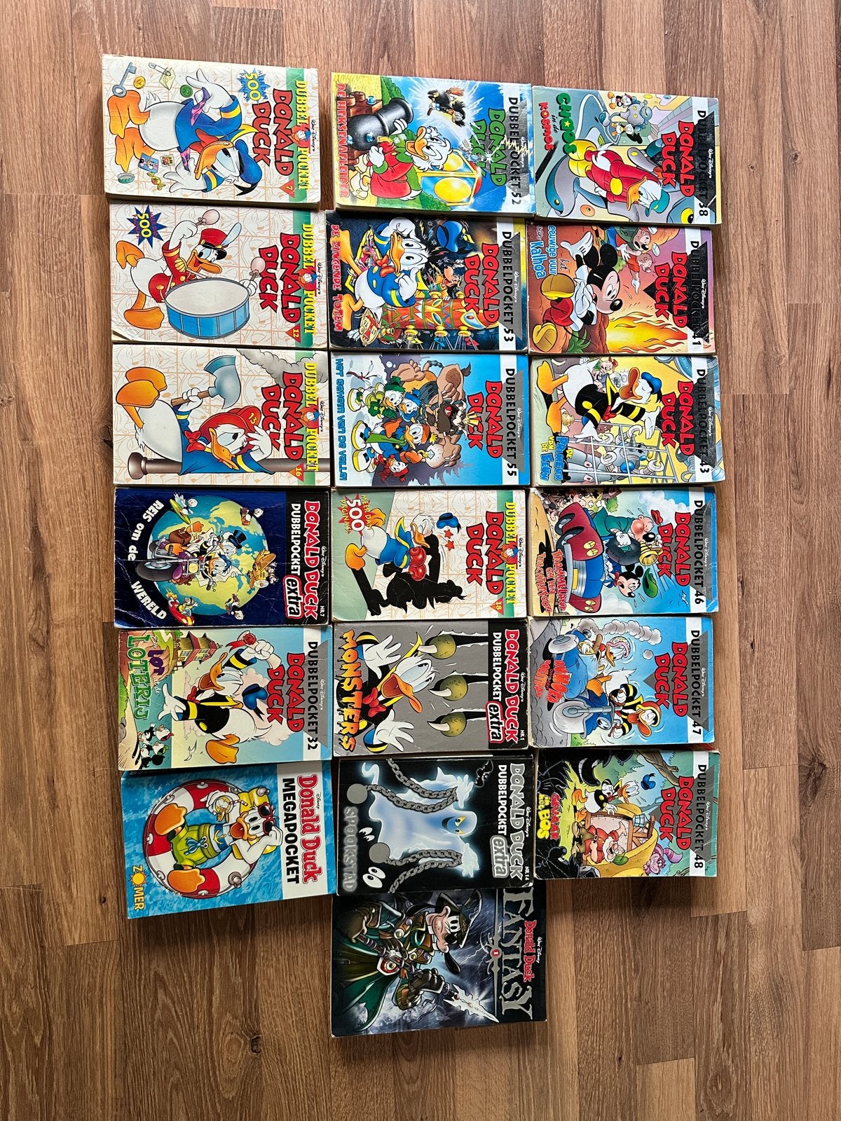 19 Donald Duck Dubbelpockets en Megapockets, Meerdere stripboeken, Ophalen of Verzenden, Gelezen