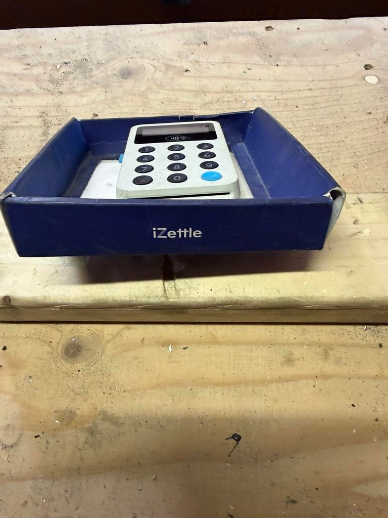 Izettle pinautomaat, Ophalen, Zo goed als nieuw, Doos, Minder dan 35 cm