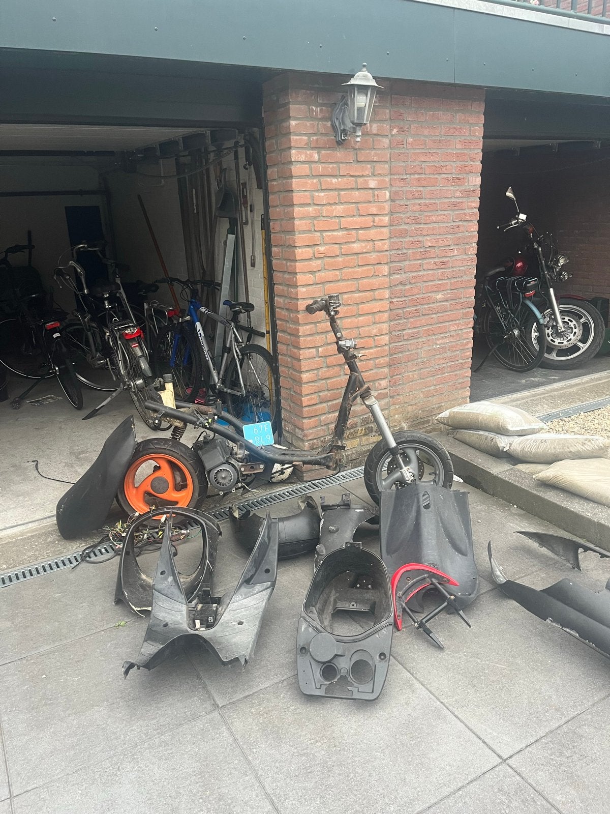 Gratis Peugeot Vivacity onderdelen (alles in één keer), Ophalen of Verzenden, Gebruikt, Overige typen, Peugeot