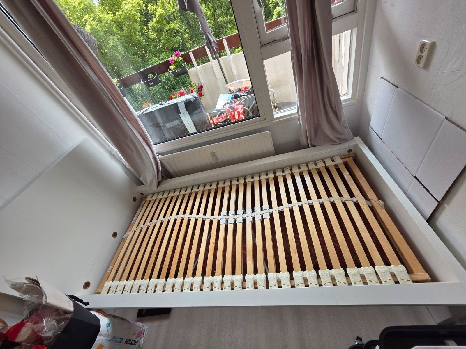 IKEA bedframe met lattenbodem, gebruikt, zonder matras, Ophalen, Gebruikt, Eenpersoons, Wit