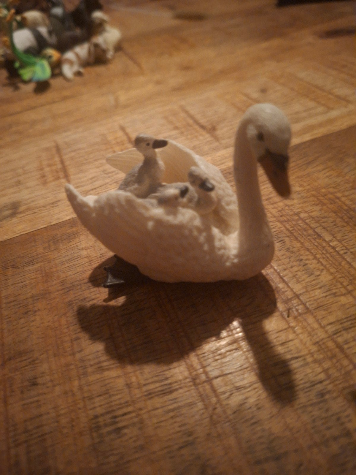 schleich zwaan met kleintjes, Ophalen of Verzenden, Zo goed als nieuw, Boerderijdier, Beeldje of Figuurtje