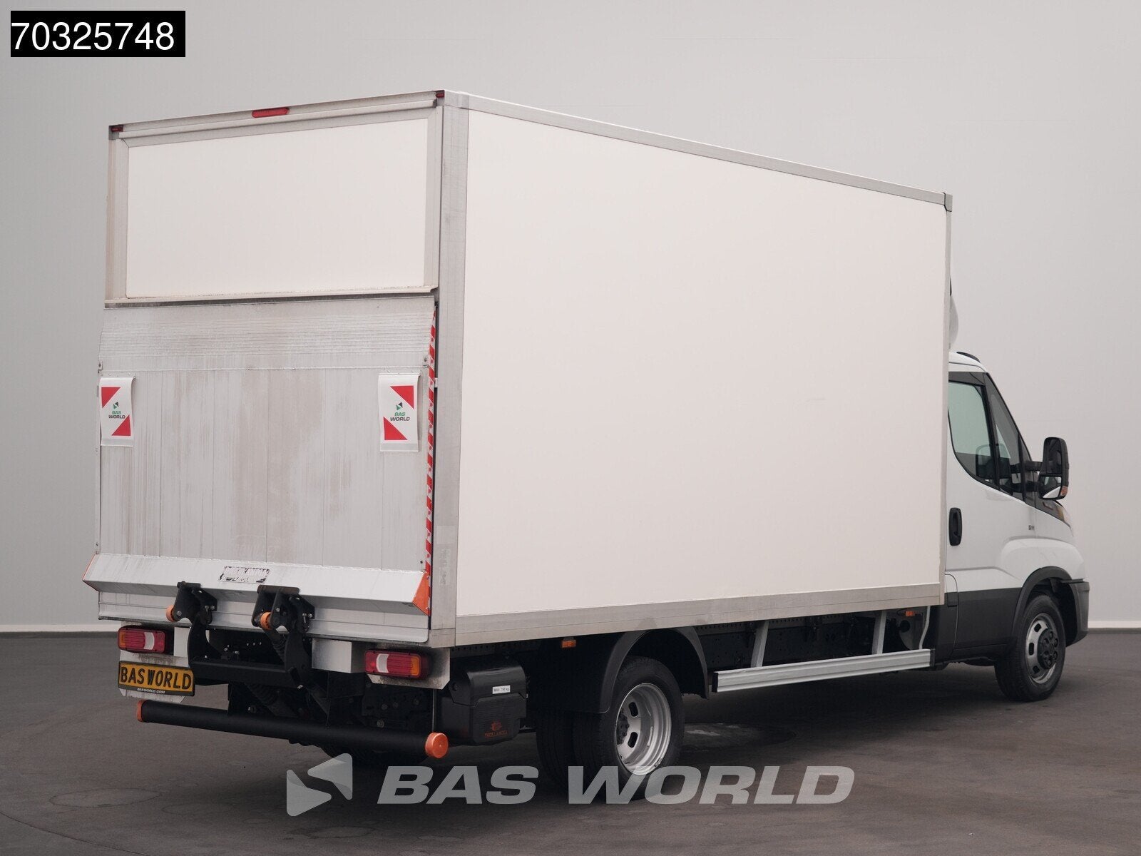 Iveco Daily 35C16 3.0L Laadklep Dubbellucht 160PK Bakwagen A, Stof, Gebruikt, Euro 6, 4 cilinders