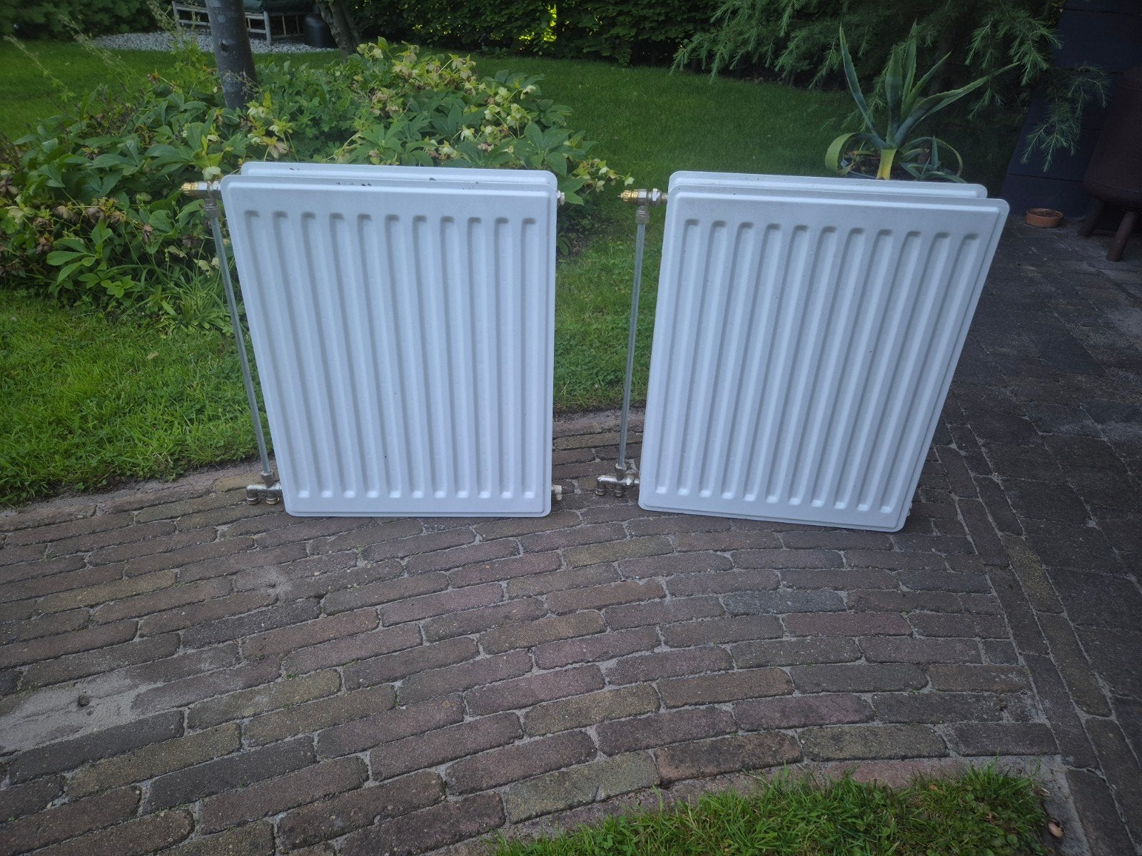 Vier witte radiatoren, Ophalen, Gebruikt, Radiator, 60 tot 150 cm