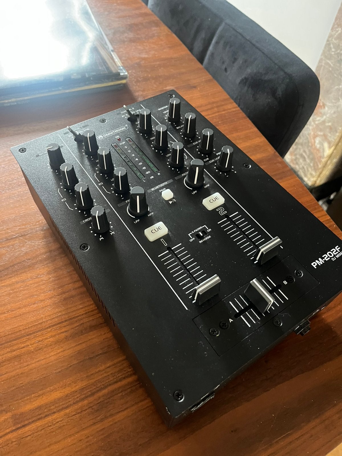 Omnitronic PM-202F DJ-Mixer, Ophalen of Verzenden, Zo goed als nieuw, Minder dan 5 kanalen