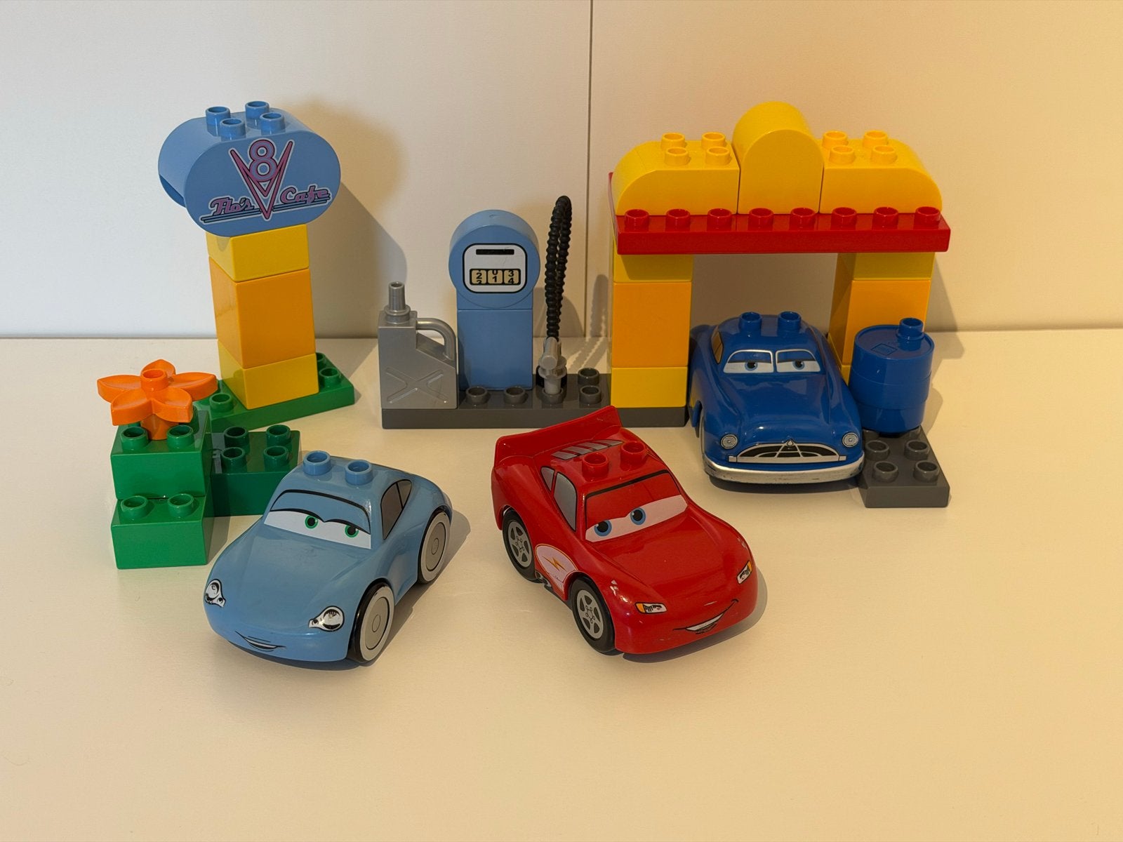 Lego Duplo Cars 5815 - Luigi's Benzinepomp, Gebruikt, Overige thema's, Ophalen of Verzenden, Compleet