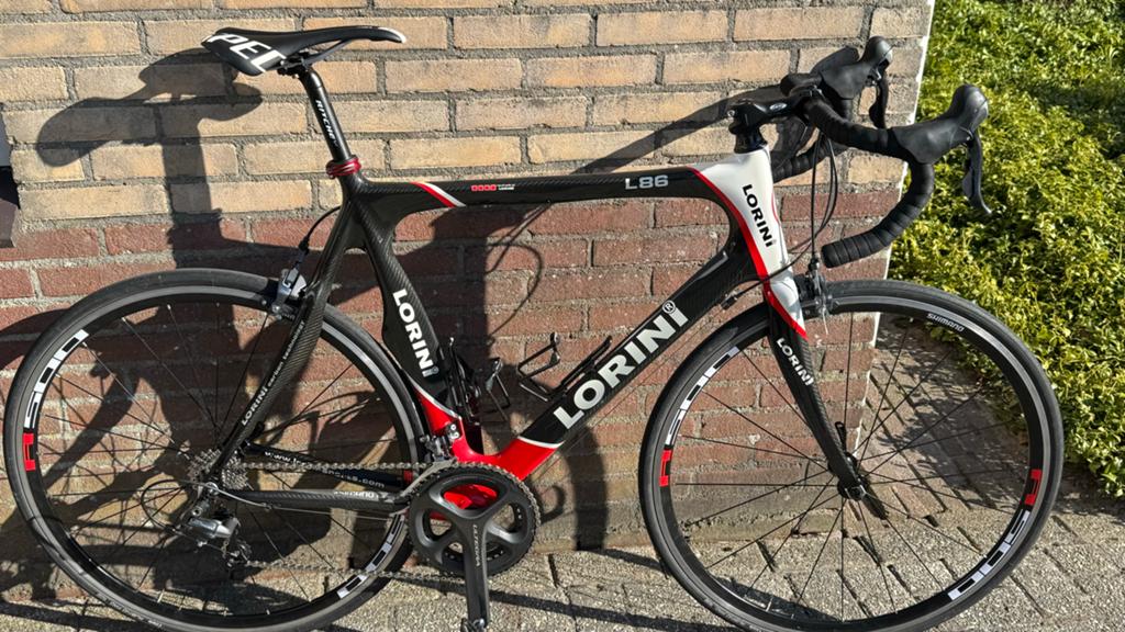 Lorini carbon Racefiets - Ultegra - Italiaans Design, Fietsen en Brommers, Fietsen | Racefietsen, 28 inch, Gebruikt, Carbon, 15 tot 20 versnellingen
