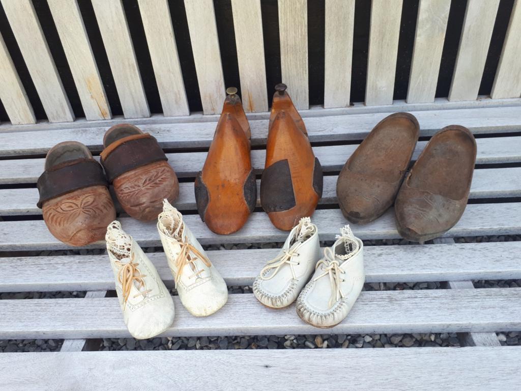 Oude brocante klompjes/leesje/babyschoentjes., Antiek en Kunst, Ophalen