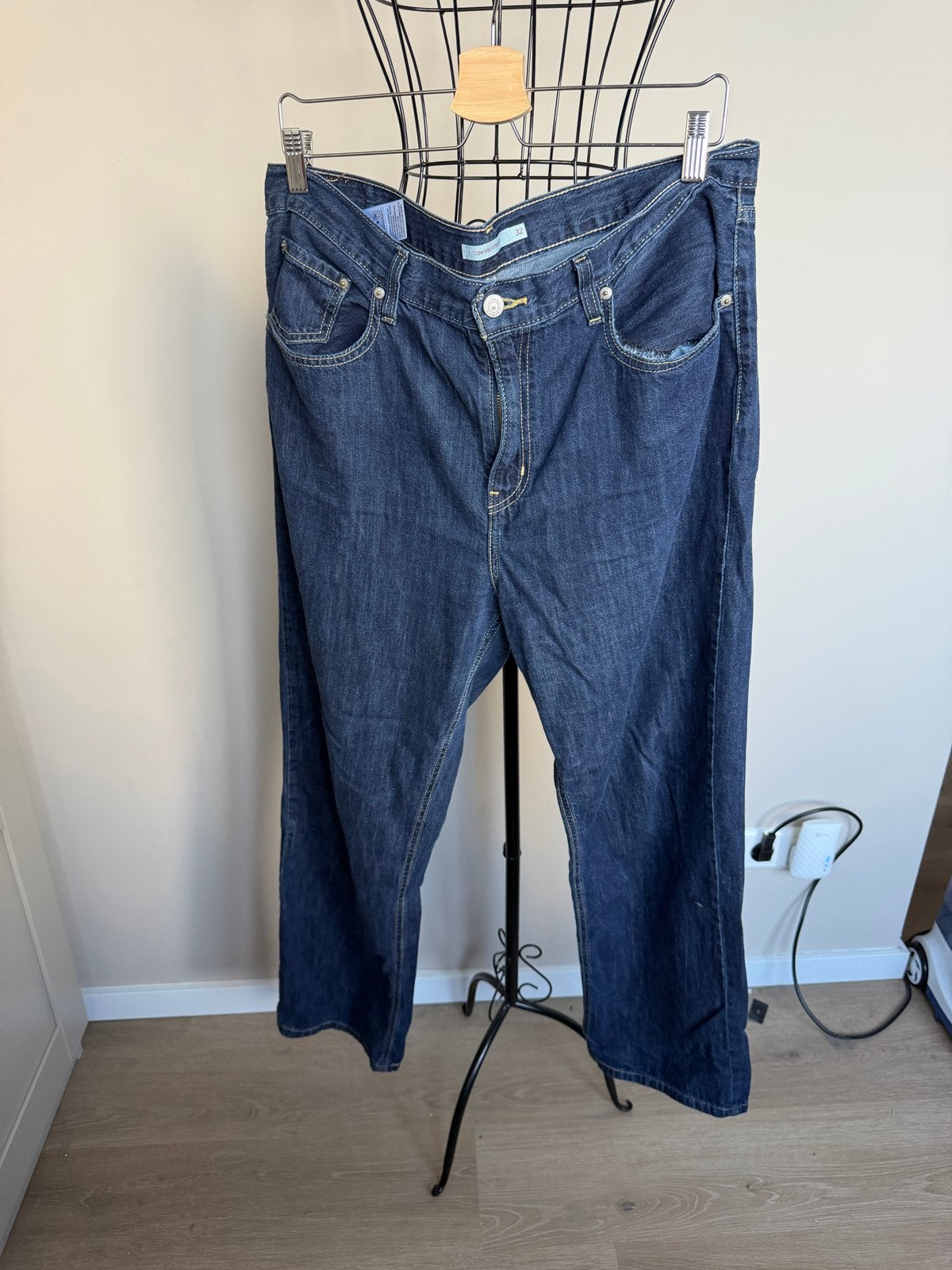 Levi's Low Pro Straight Jeans W32 L30 - Donkerblauw, Ophalen of Verzenden, Gedragen, Blauw, W30 - W32 (confectie 38/40)