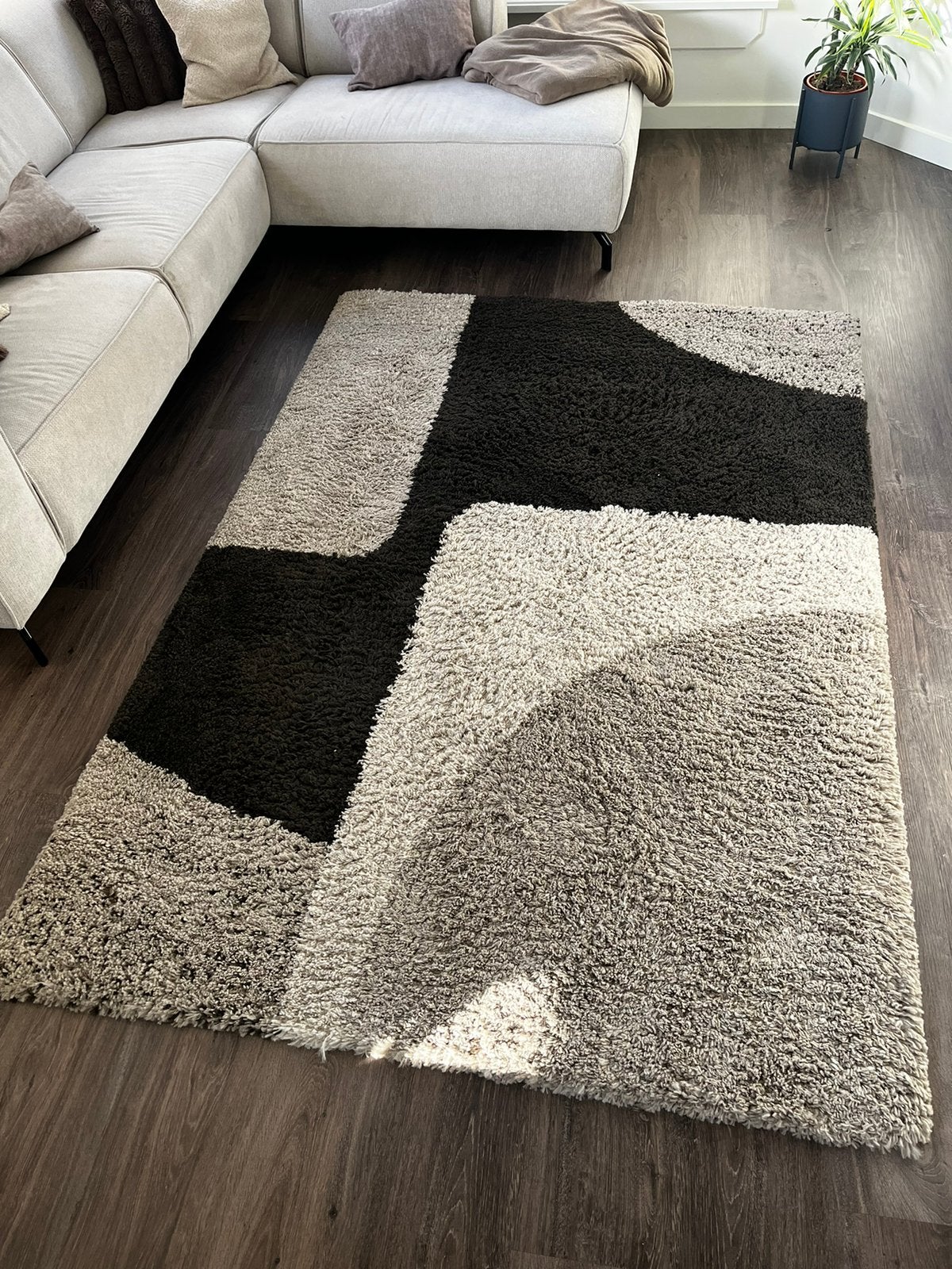 Vloerkleed + kussens, Ophalen, 150 tot 200 cm, 200 cm of meer, Zo goed als nieuw