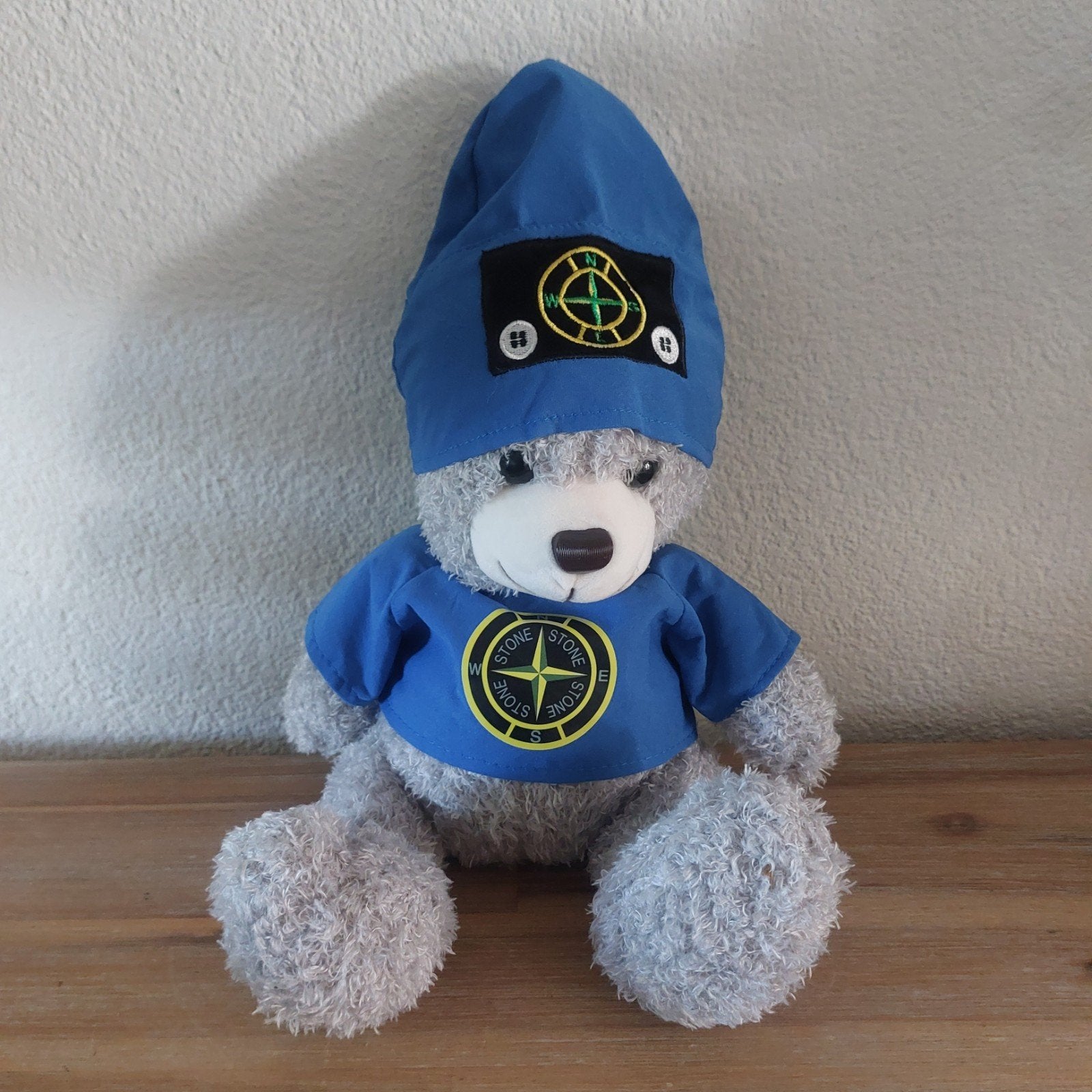 Stone Island Beer
Afmeting:35 cm
Verzendkosten voor k, Ophalen of Verzenden, Zo goed als nieuw, Beer