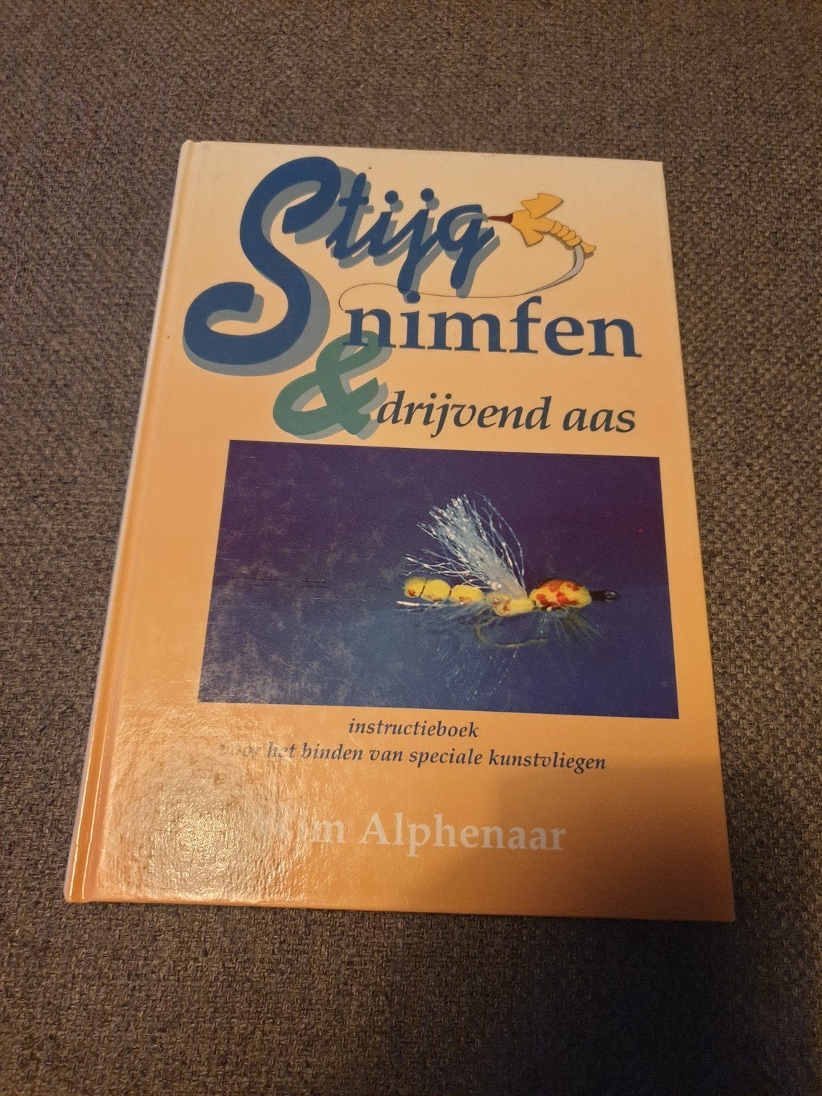 Stijg nimfen & Drijvend aas - Wim Alphenaar (nieuwstaat), Watersport en Boten, Ophalen of Verzenden, Zo goed als nieuw