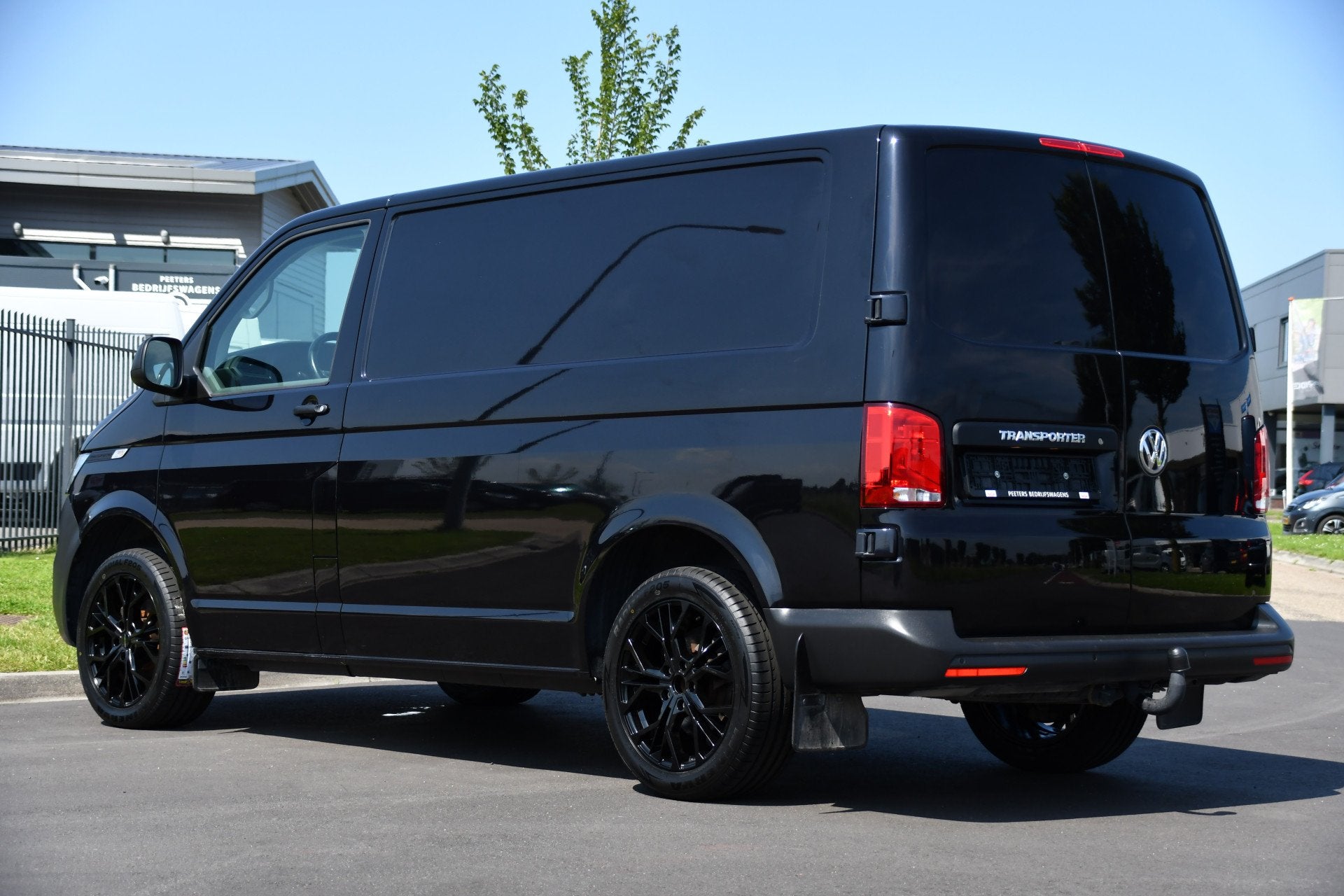 Volkswagen Transporter 2.0 TDI L1H1 30 Black Edition Cruise,, Stof, 1839 kg, 4 cilinders, 150 pk