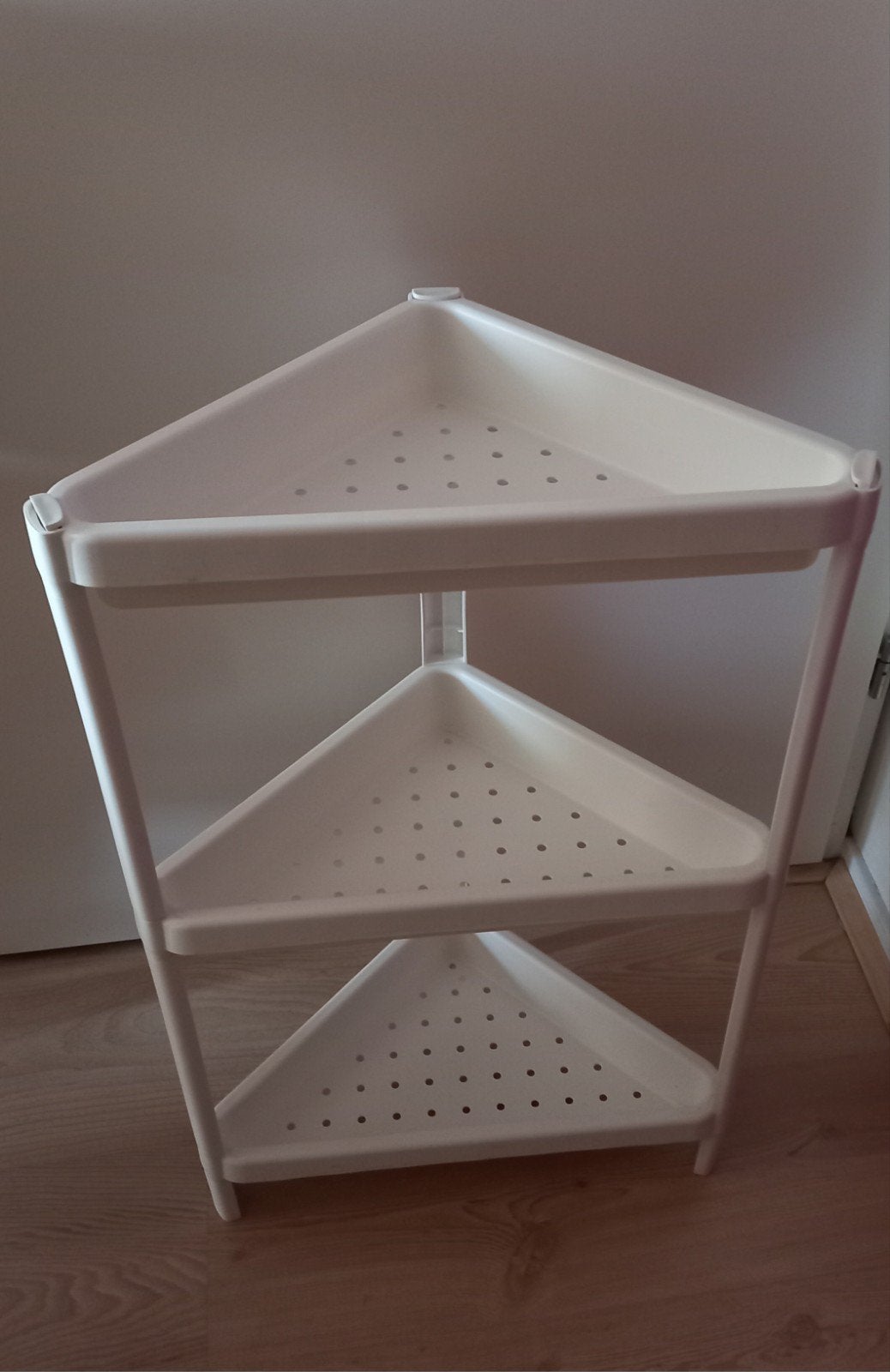 IKEA VESKEN hoekrek 3 lagen - Badkamer Wit, Ophalen of Verzenden, Gebruikt, Wit, Overige typen