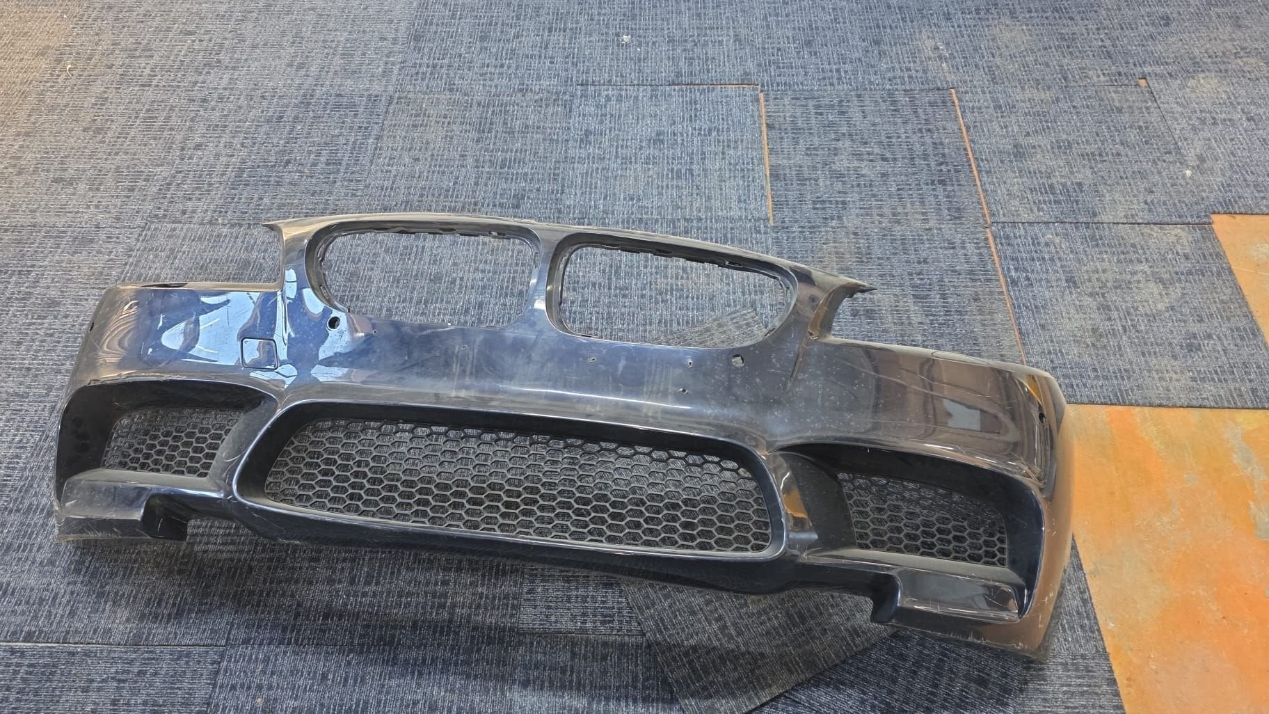 BMW 5 SERIE VOORBUMPER, Auto-onderdelen, Carrosserie en Plaatwerk, Gebruikt, -, Voor, -