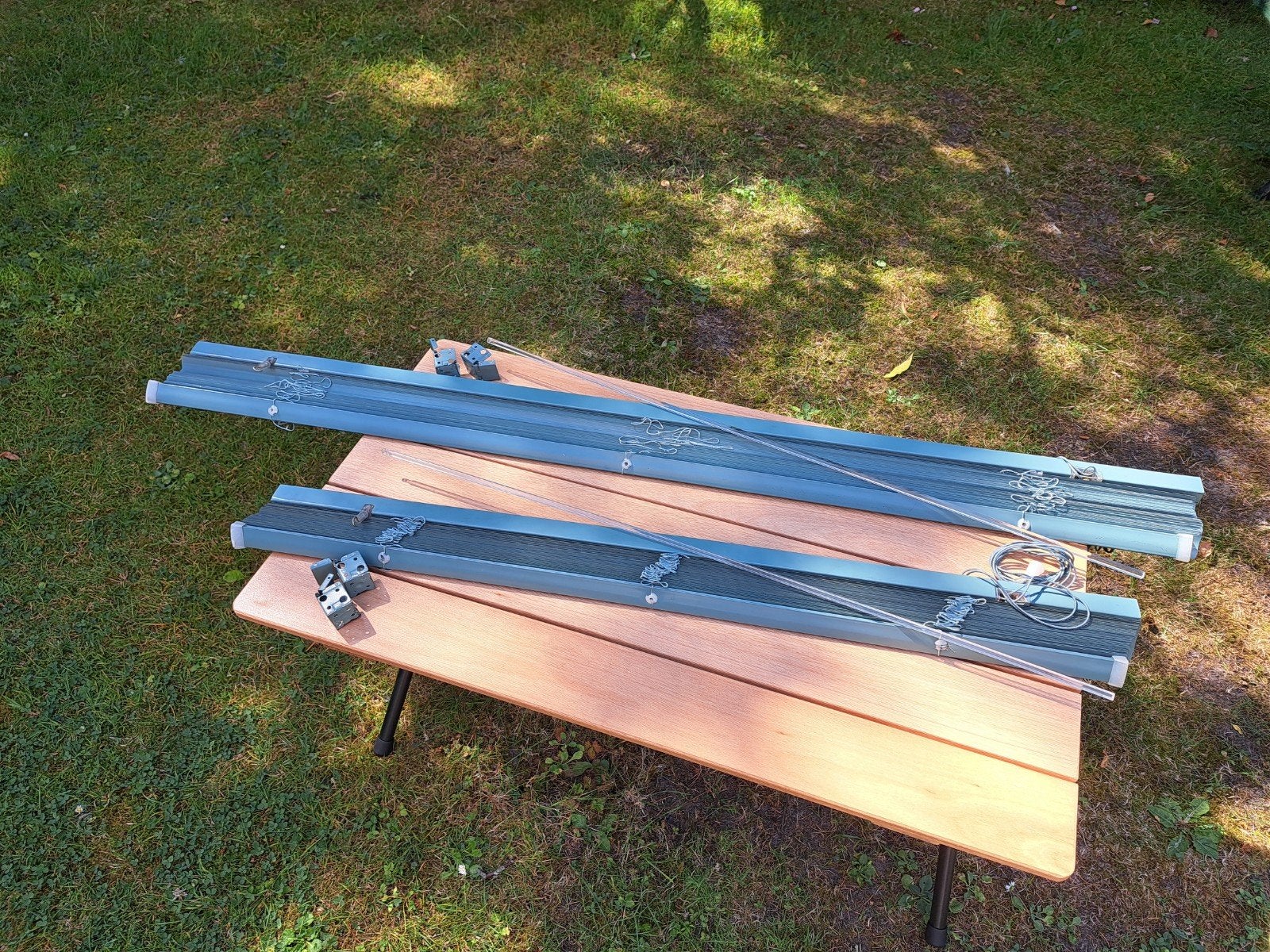 2 aluminium luxaflex metallic groene kleur (90 en 120 breed), Ophalen, Gebruikt, Metaal, 130 cm