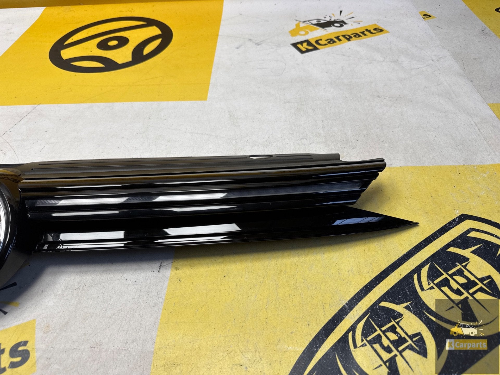 Grill VW Golf 8 VIII 8.5 Facelift LED 5H0853651BE Grille, Info@fabrikant.eu, Ophalen of Verzenden, Fabrikant BV, Gebruikt