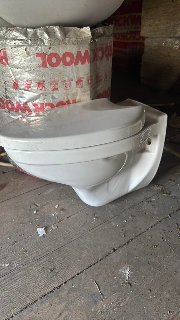 2 Urinoir villeroy en boch, Ophalen, Overige typen, Nieuw, 50 tot 100 cm