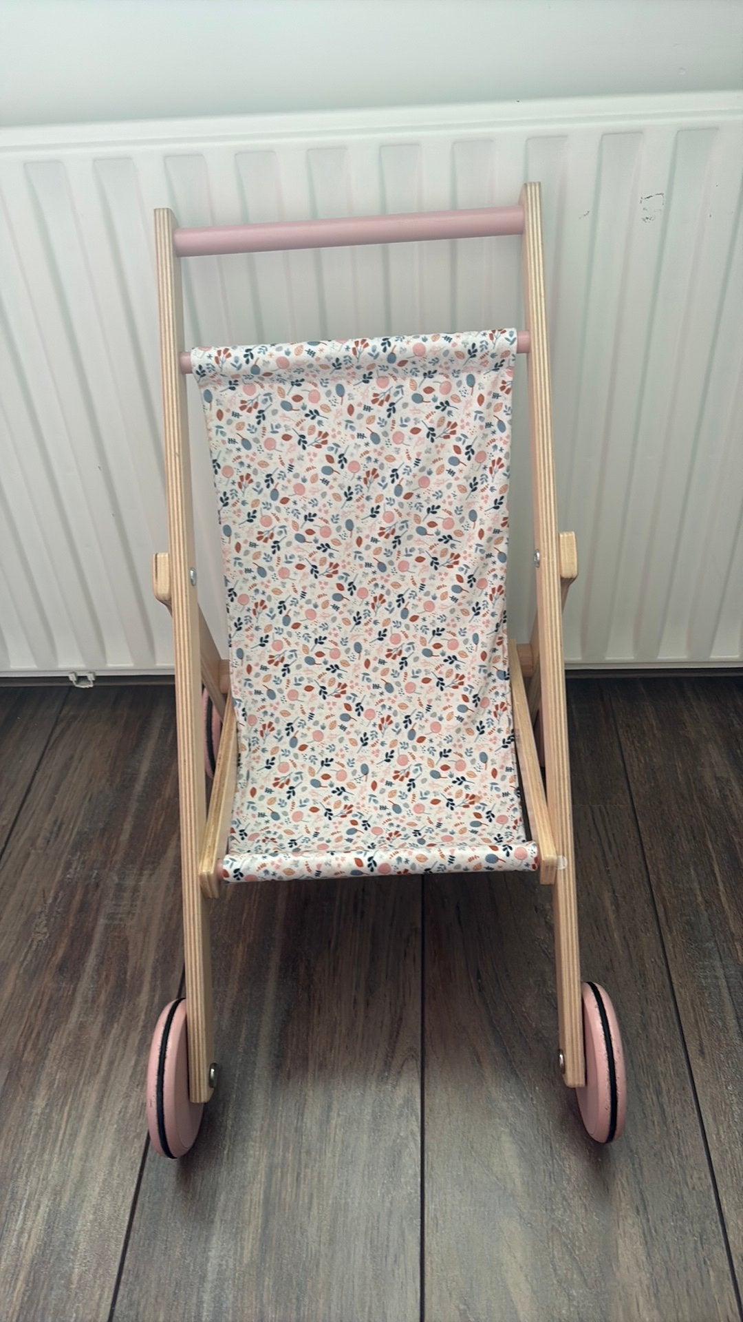 Little dutch poppenwagentje, Kinderen en Baby's, Speelgoed | Poppen, Ophalen, Gebruikt, Babypop