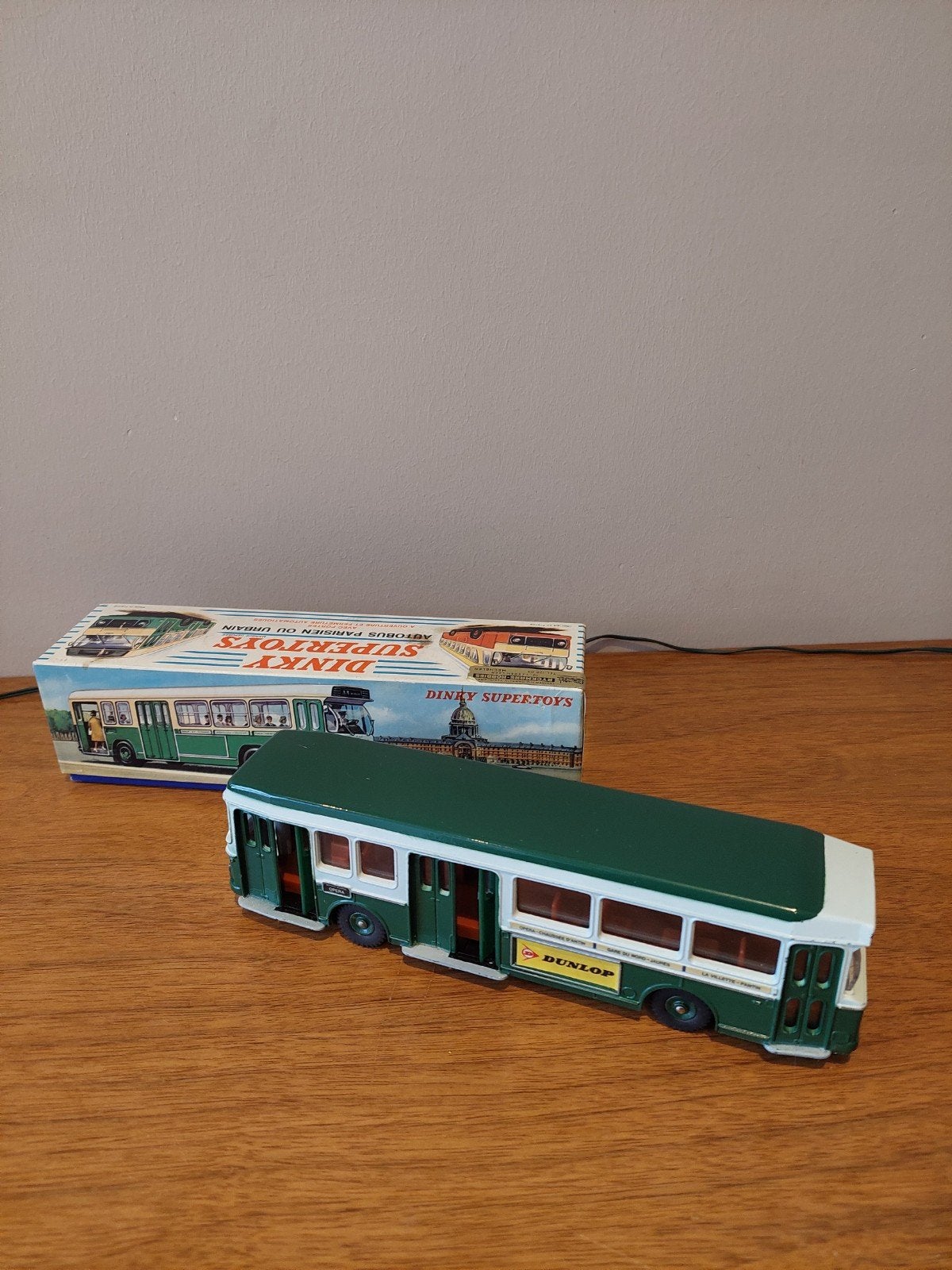 Dinky toys bus 889 met doos, Ophalen of Verzenden, Zo goed als nieuw, Bus of Vrachtwagen, Dinky Toys
