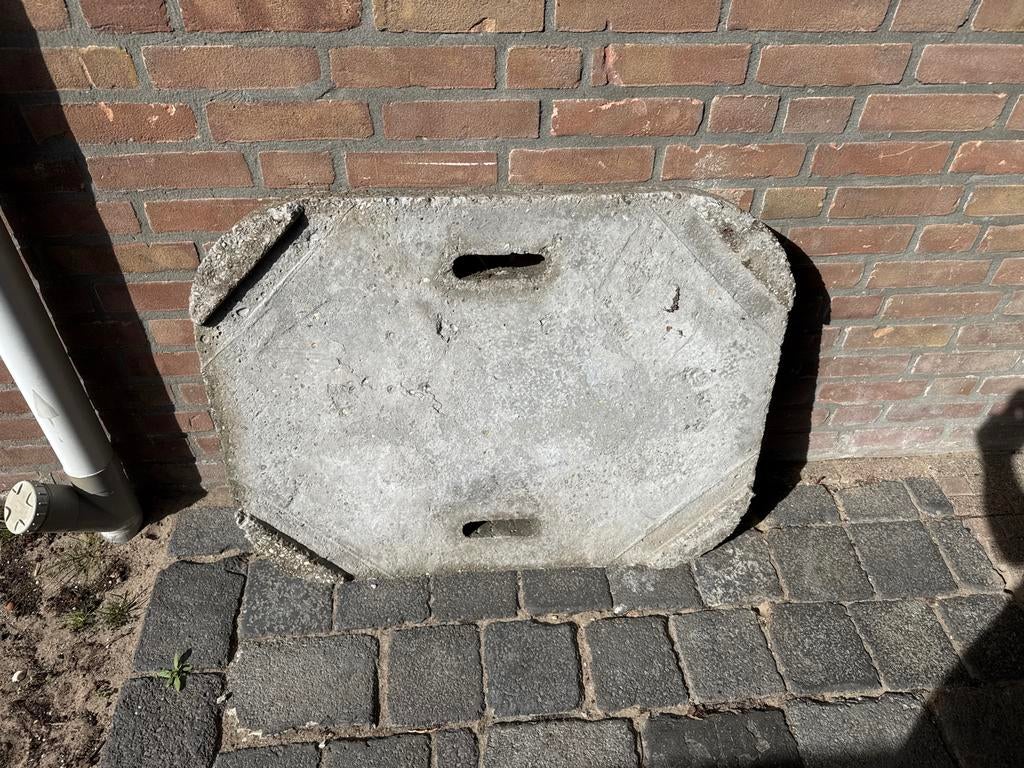 Gratis parasol voet contra gewicht (circa 120kg), Ophalen, Gebruikt