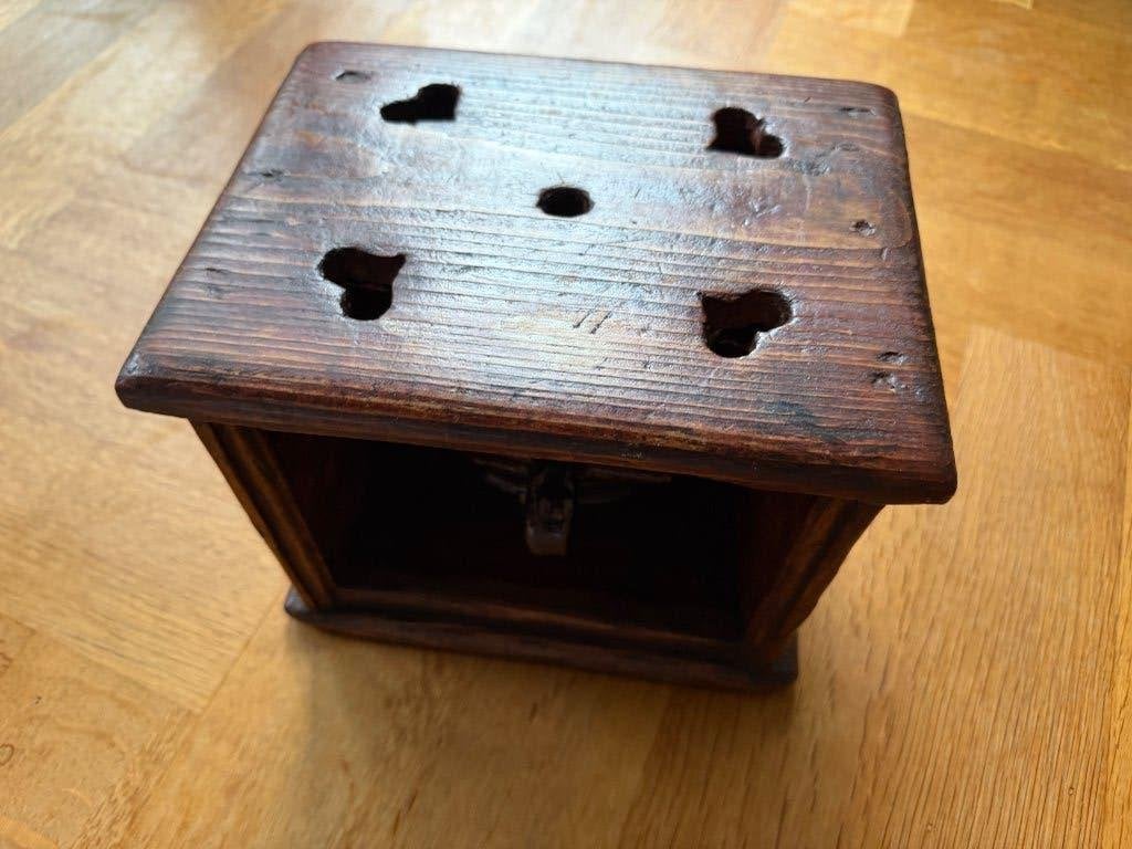 Hout stoofje, zeker 100 jaar oud., Ophalen of Verzenden