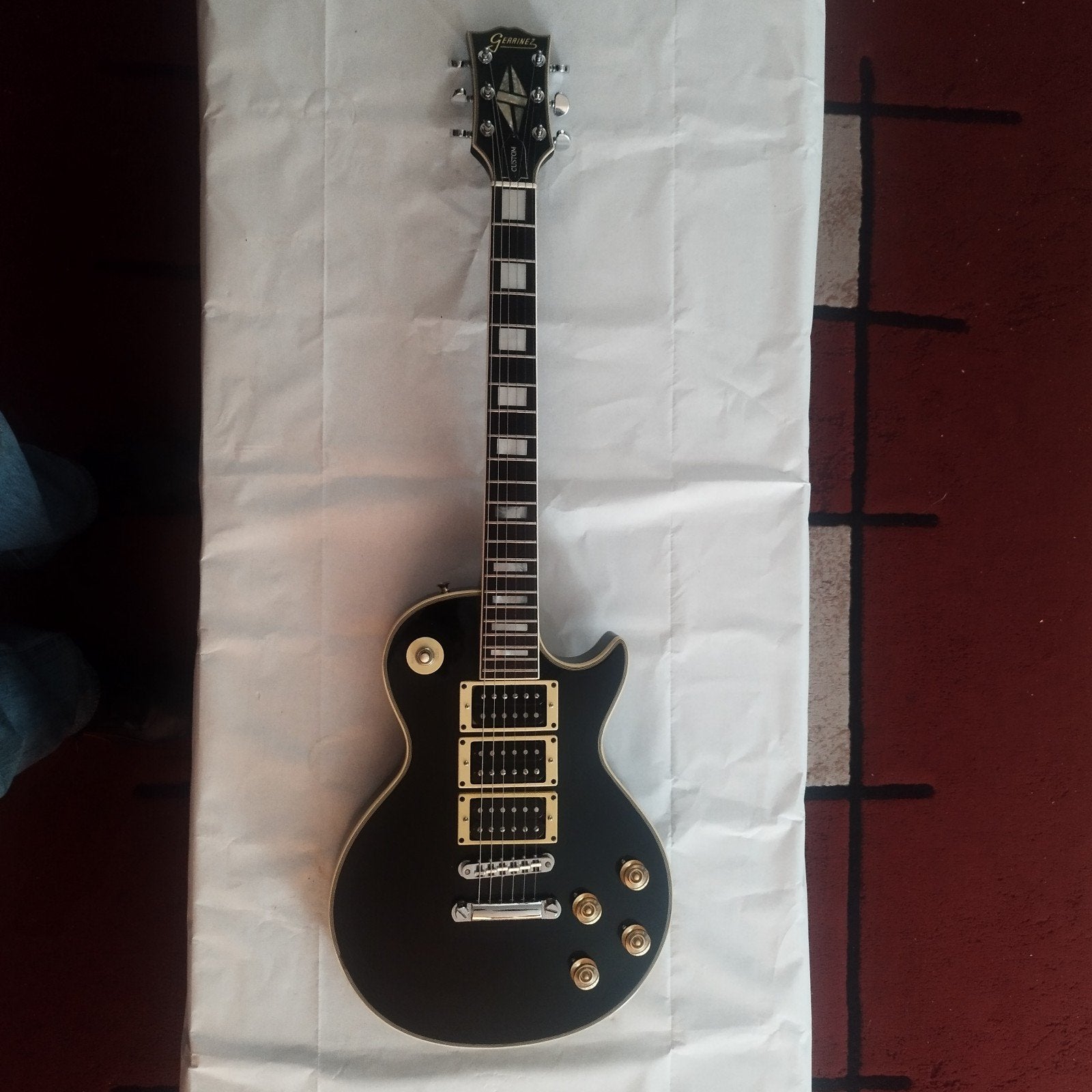 Gerrinez Les Paul, set neck., Ophalen, Zo goed als nieuw, Solid body, Gibson