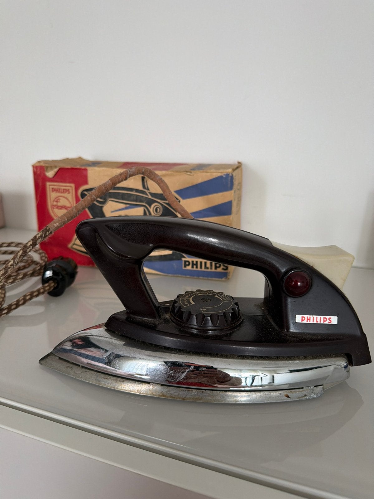 Vintage Philips Strijkijzer Type No. 2761 met doos, Ophalen of Verzenden, Gebruikt, Strijkijzer met snoer
