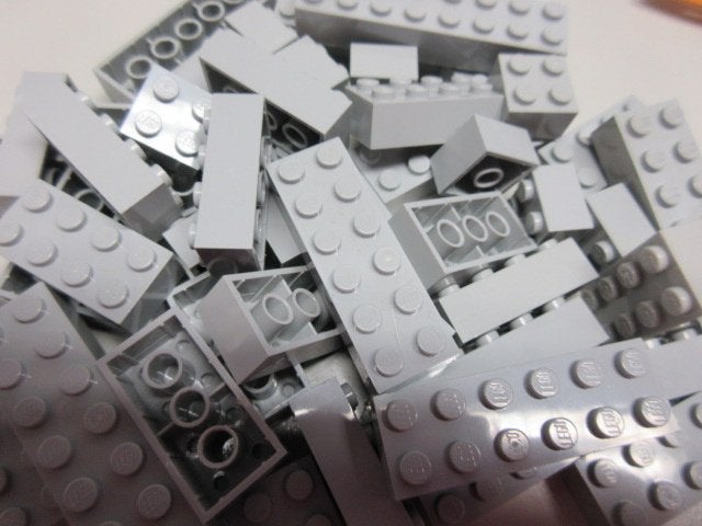 nr. 9248, 50 Lichtgrijze stenen, 2 nop breed., Ophalen of Verzenden, Zo goed als nieuw, Losse stenen, Lego