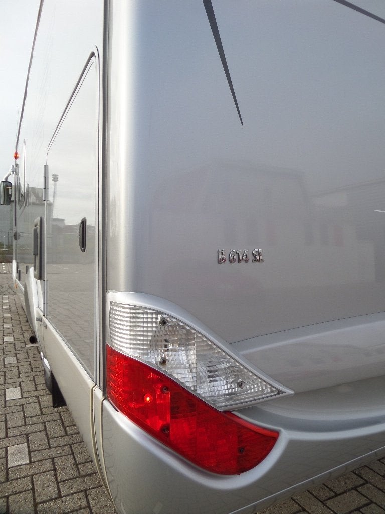 Foto 8 van Hymer B 614 SL Integraal camper