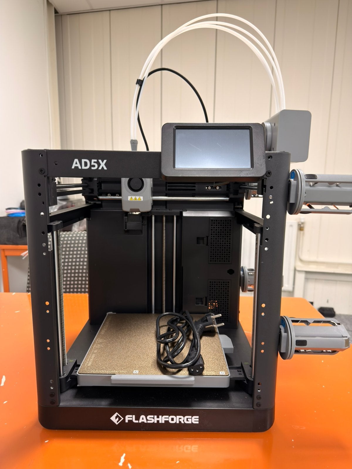 Flashforge Adventure 5X Multi Kleur 3D Printer, Ophalen, Ingebouwde Wi-Fi, Zo goed als nieuw, Filament