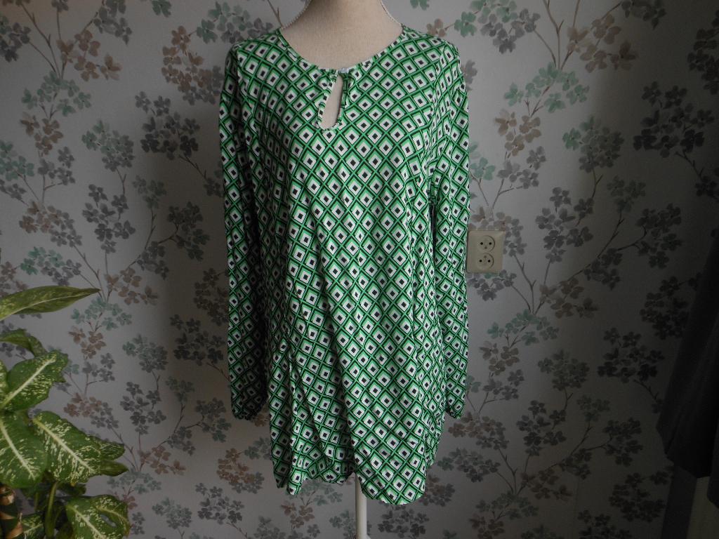Mooi tuniek van BPC, Kleding | Dames, Grote Maten, Zo goed als nieuw, Blouse of Tuniek, Overige kleuren, Ophalen of Verzenden