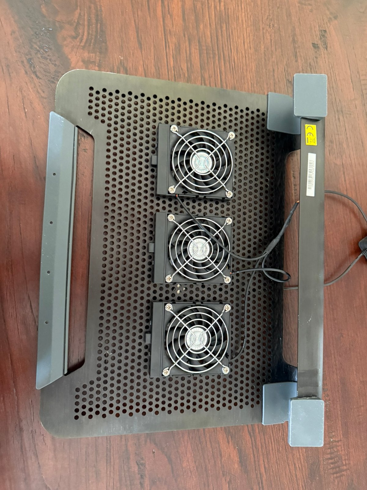 Cooler Master NotePal U3 Laptop Cooling Pad – 3 Fans, Ophalen of Verzenden, Zo goed als nieuw, Luchtkoeling