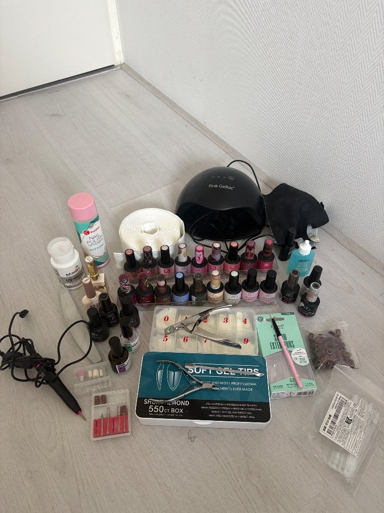 complete pink gellac nagelset + elektrische frees, Overige kleuren, Ophalen of Verzenden, Zo goed als nieuw, Handen en Nagels
