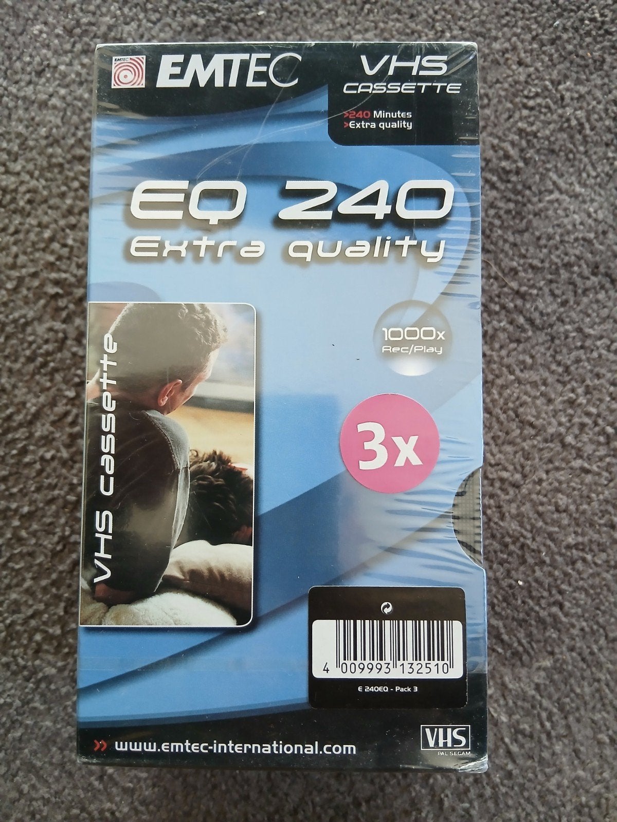 3 pack Emtec  eq 240 videobanden (nieuw), Ophalen of Verzenden, Nieuw, Videoband