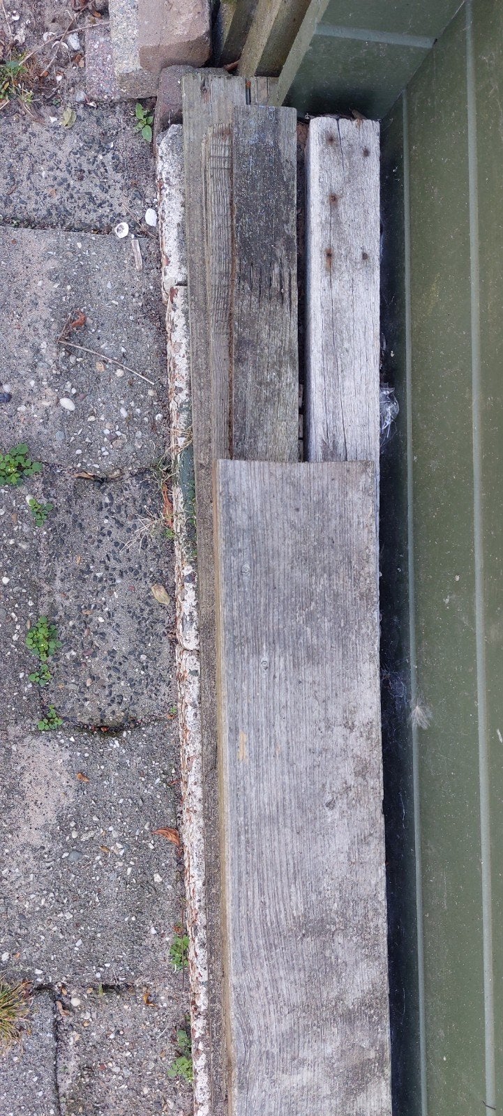2 houten palen en diverse schutting planken geïmpregneerd, Tuin en Terras, Ophalen, Gebruikt, Hout