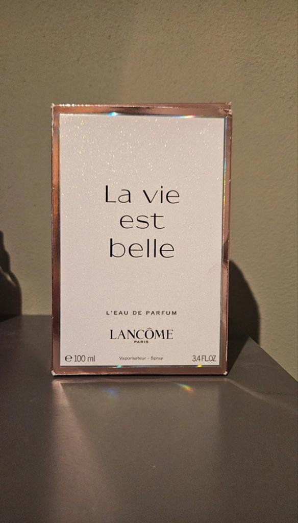 La vie est belle, Ophalen of Verzenden, Nieuw