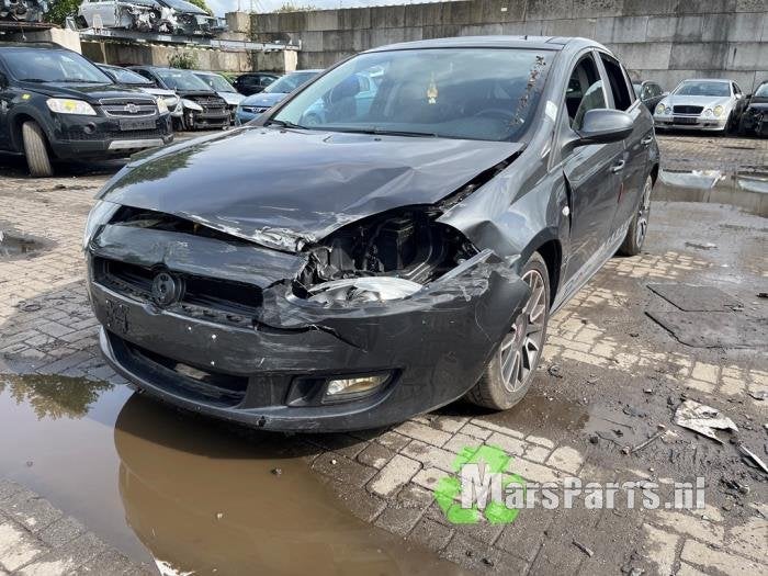 Fusee links-voor van een Fiat Bravo, Gebruikt, -, -, Ophalen of Verzenden