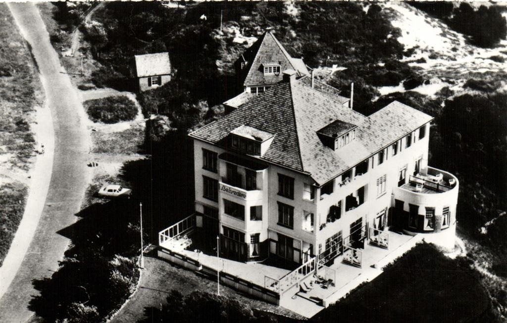 Hotel Belvedere, Noordwijk aan Zee - luchtfoto - ongelopen, Ophalen of Verzenden, 1940 tot 1960, Ongelopen, Zuid-Holland